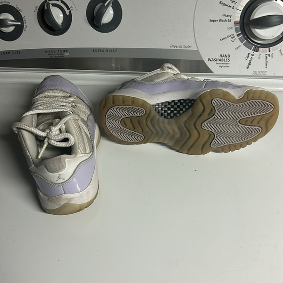 JORDAN RETRO 11s LOW - Picture 5 of 6